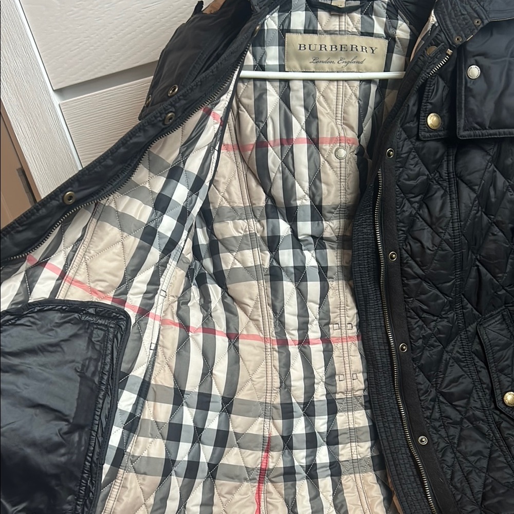 Burberry Black Quilted Jacket - Picture 2 of 6